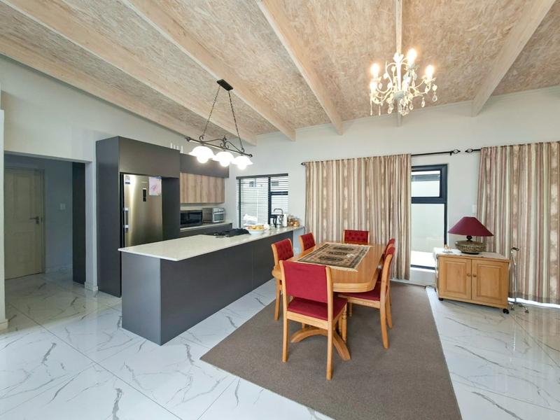 3 Bedroom Property for Sale in Hartenbos Heuwels Western Cape